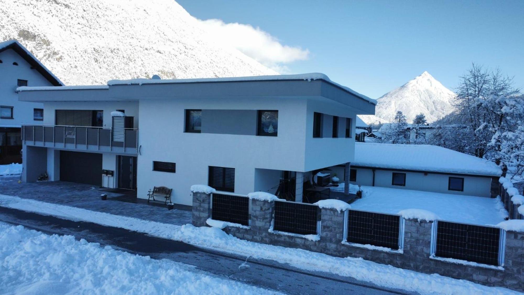 Apart Emilia Schonwies Exterior photo